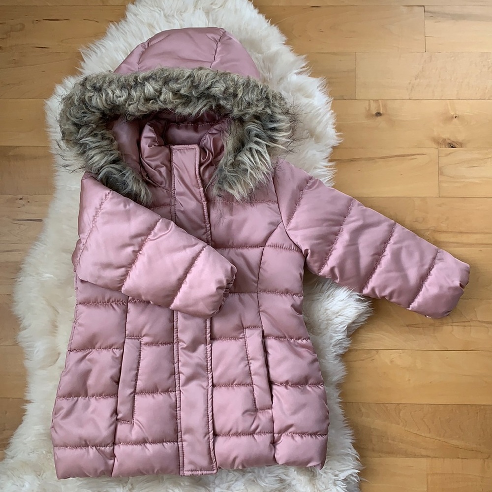 Winter Coat by H&M, size 3-4 years